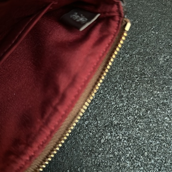 COACH corner zip wristlet monogram with burgundy stripe coated canvas - Picture 6 of 7